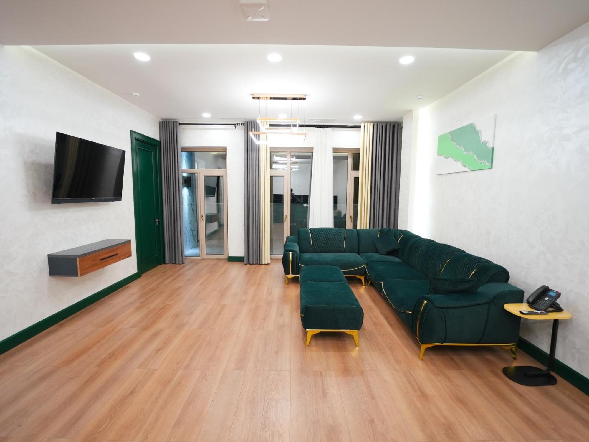 Avant Hotel Tashkent Pool&Spa Екстериор снимка