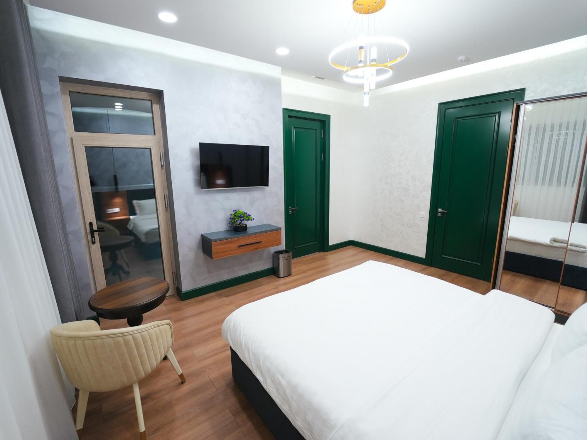 Avant Hotel Tashkent Pool&Spa Екстериор снимка