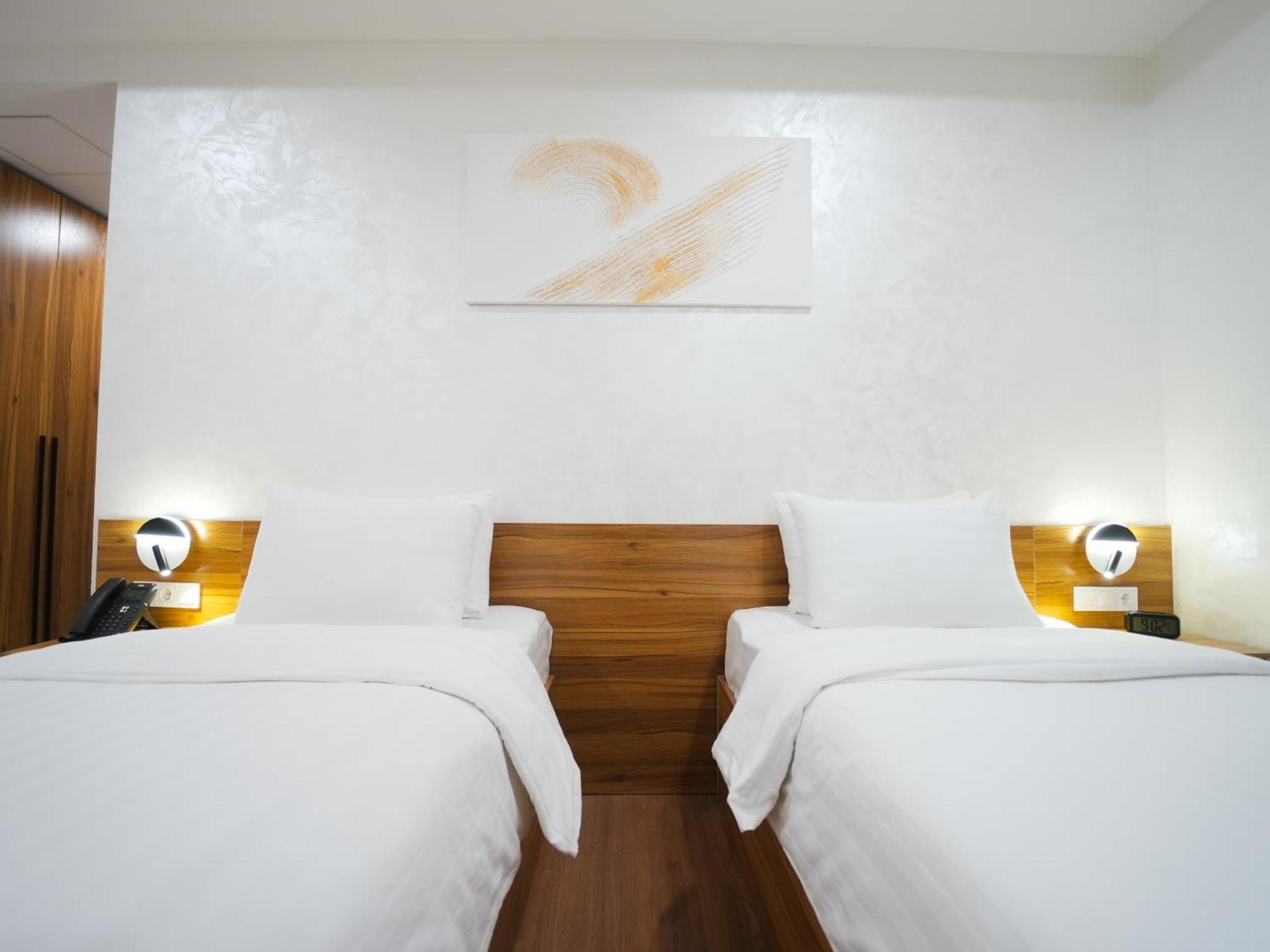 Avant Hotel Tashkent Pool&Spa Екстериор снимка
